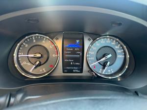 Toyota Hilux 2.8GD-6 double cab Raider auto - Image 11