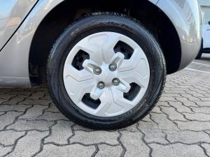 Kia Picanto 1.0 Street auto - Image 19