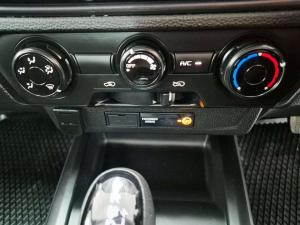 Isuzu D-MAX 1.9 Ddi LS automatic S/C - Image 14