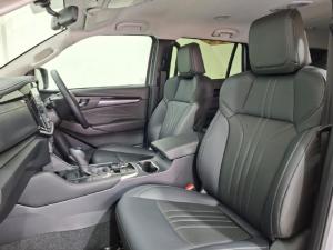 Isuzu mu-X 1.9TD LS 4WD - Image 11