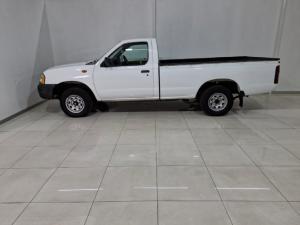 Nissan NP300 Hardbody 2 - Image 2