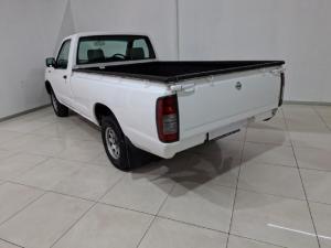 Nissan NP300 Hardbody 2 - Image 3