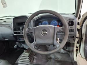 Nissan NP300 Hardbody 2 - Image 9