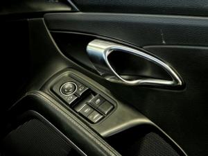 Porsche 911 Carrera 4 cabriolet - Image 25