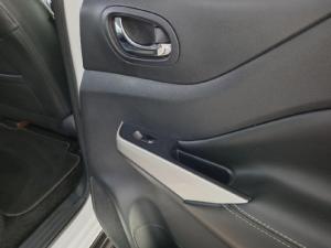 Nissan Navara 2.3D double cab 4x4 LE auto - Image 10