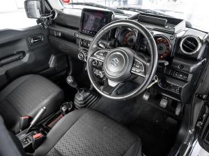 Suzuki Jimny 1.5 GLX AllGrip 5-door manual - Image 13