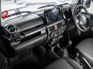 Suzuki Jimny 1.5 GLX AllGrip 5-door manual - Image 19