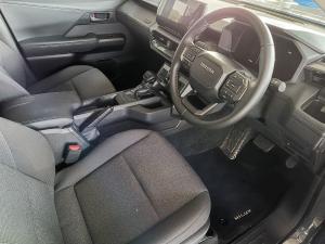 Toyota Hilux 2.8GD-6 double cab Raider 4x4 - Image 10