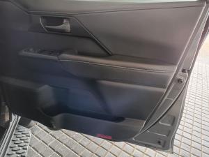 Toyota Hilux 2.8GD-6 double cab Raider 4x4 - Image 13