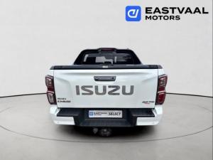 Isuzu D-Max 3.0TD double cab V-Cross - Image 6