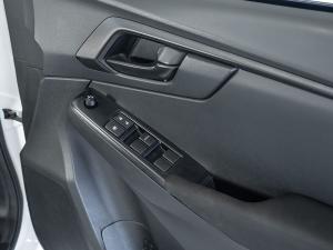 Isuzu D-Max 1.9TD double cab L auto - Image 17