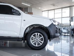 Isuzu D-Max 1.9TD double cab L auto - Image 9
