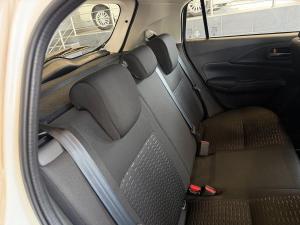 Suzuki Swift 1.2 GLX manual - Image 13