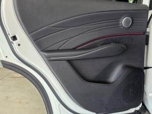 Omoda C7 1.5T SHS PHEV - Image 22