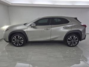 Lexus UX 300h EX - Image 10