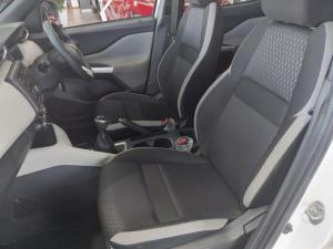 Nissan Magnite 1.0 Visia manual - Image 18