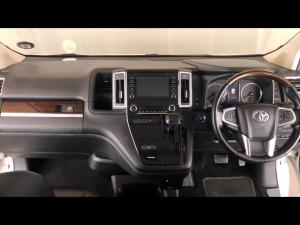 Toyota Quantum 2.8 LWB bus 9-seater VX Premium - Image 6