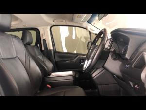 Toyota Quantum 2.8 LWB bus 9-seater VX Premium - Image 10