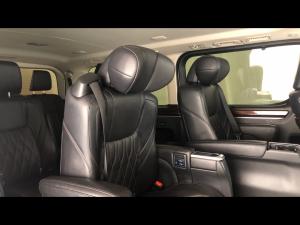 Toyota Quantum 2.8 LWB bus 9-seater VX Premium - Image 12
