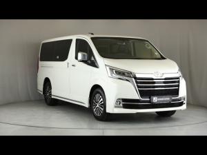 Toyota Quantum 2.8 LWB bus 9-seater VX Premium - Image 1