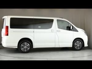 Toyota Quantum 2.8 LWB bus 9-seater VX Premium - Image 2