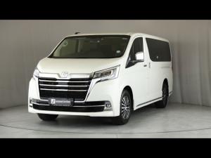 Toyota Quantum 2.8 LWB bus 9-seater VX Premium - Image 4