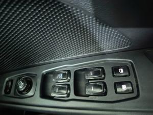 Mahindra XUV 3XO 1.2T MX2 manual - Image 15