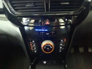 Mahindra XUV 3XO 1.2T MX2 manual - Image 9