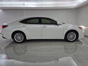 Lexus ES 250 EX - Image 12