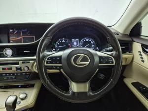 Lexus ES 250 EX - Image 13