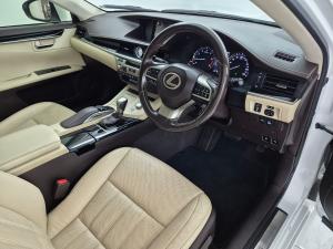 Lexus ES 250 EX - Image 14