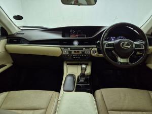 Lexus ES 250 EX - Image 7