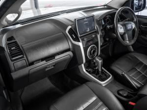 Isuzu mu-X 3.0 - Image 19