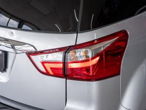 Isuzu mu-X 3.0 - Image 29
