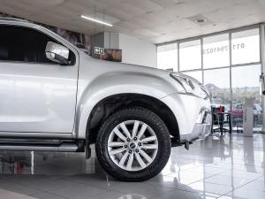 Isuzu mu-X 3.0 - Image 9