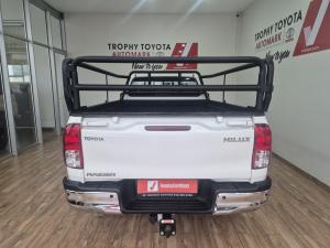 Toyota Hilux 2.4GD-6 single cab Raider manual - Image 5