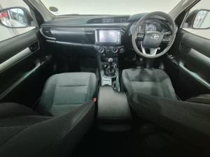 Toyota Hilux 2.4GD-6 single cab Raider manual - Image 6