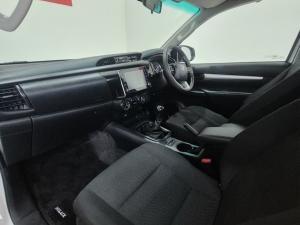 Toyota Hilux 2.4GD-6 single cab Raider manual - Image 7