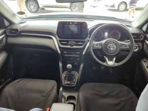 Toyota Urban Cruiser 1.5 XR manual - Image 6