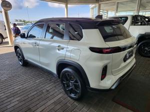 Toyota Urban Cruiser 1.5 XR manual - Image 15