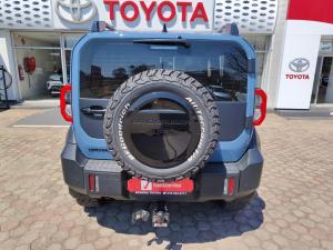 Toyota Land Cruiser FJ 2.7 4x4 GX - Image 5