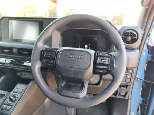 Toyota Land Cruiser FJ 2.7 4x4 GX - Image 8