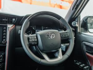 Toyota Fortuner 2.8GD-6 4x4 VX - Image 8