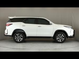 Toyota Fortuner 2.8GD-6 48V VX - Image 3