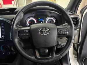 Toyota Hilux 2.8GD-6 Xtra cab Legend 50 - Image 8