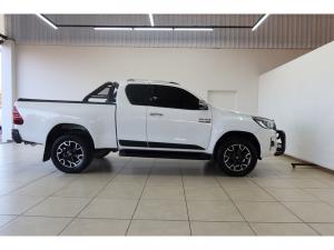 Toyota Hilux 2.8GD-6 Xtra cab Legend 50 - Image 3