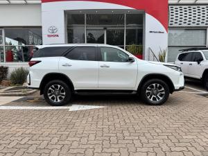 Toyota Fortuner 2.4GD-6 auto - Image 3
