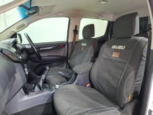 Isuzu D-Max 250 double cab 4x4 X-Rider - Image 8