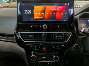 Mahindra XUV 3XO 1.2T AX5 manual - Image 3
