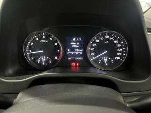 Hyundai Elantra 1.6 Executive - Image 6